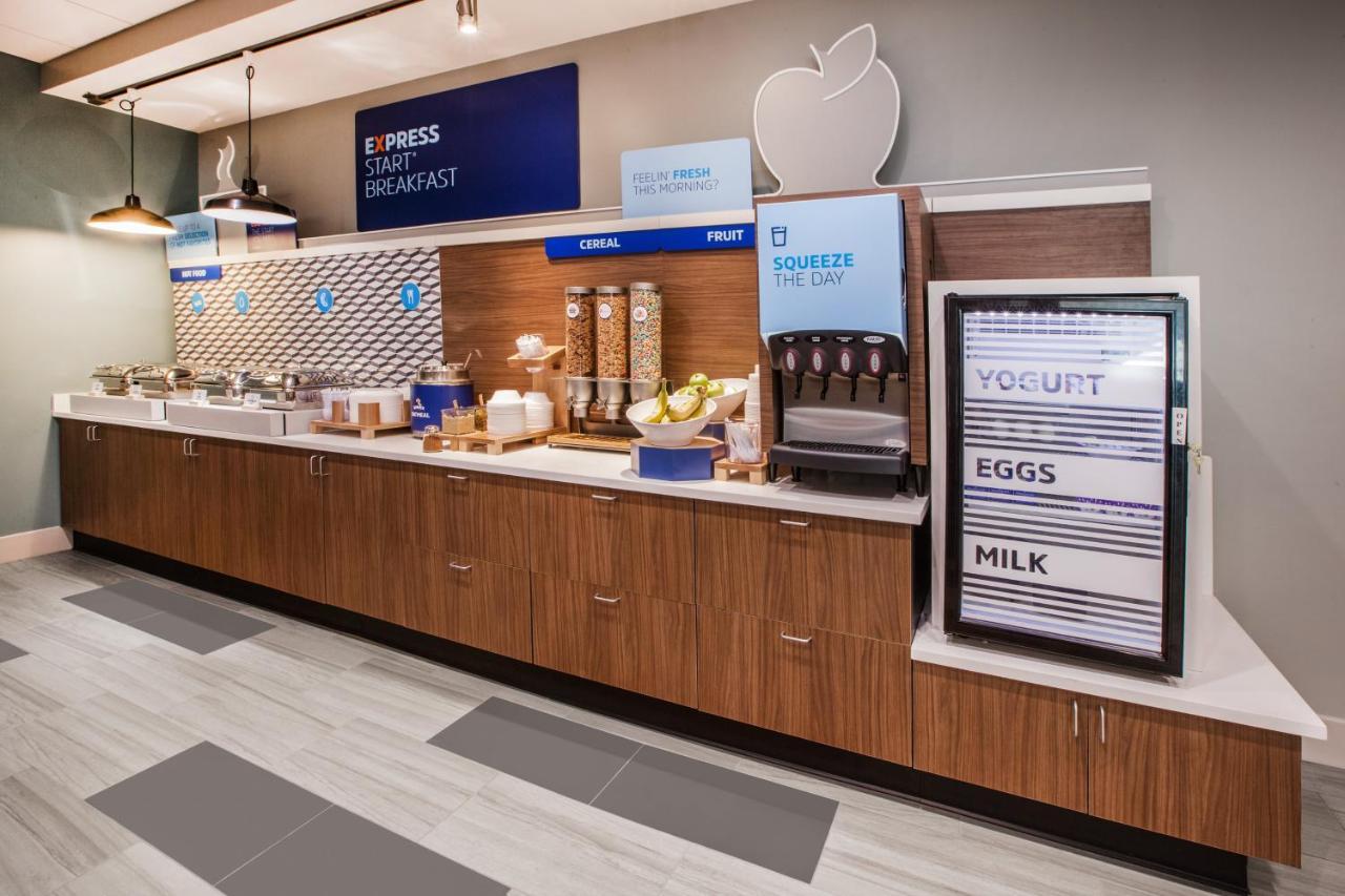 Holiday Inn Express - Sauk City By Ihg Prairie Du Sac Esterno foto