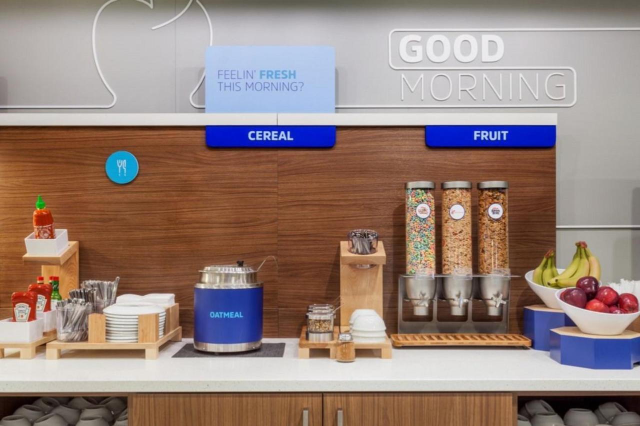 Holiday Inn Express - Sauk City By Ihg Prairie Du Sac Esterno foto